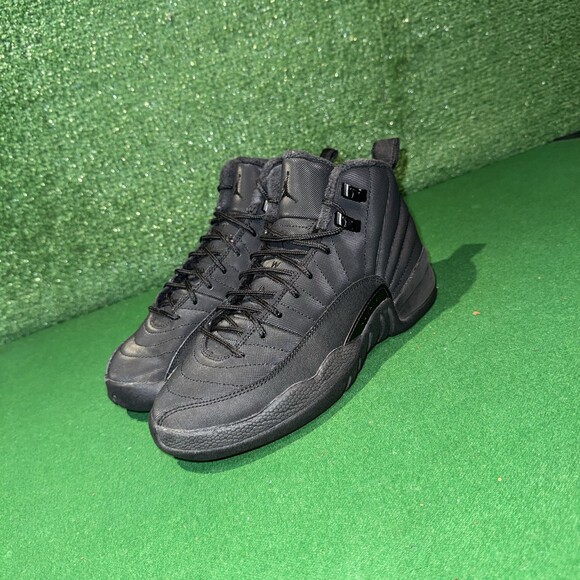 AIR JORDAN 12 RETRO Winter size 4C WINTERIZED TD  Nike Air Jordan 12 Retro Black Cat Winterized BQ6852-001 Boys Kids Size 5Y